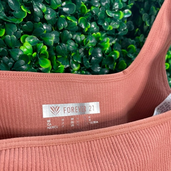 Forever 21 Coral Workout Crop Top - Picture 3 of 3